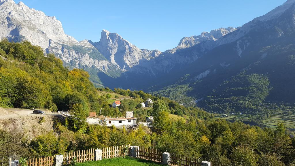 Hotel Vellezrit Guri Theth Kültér fotó